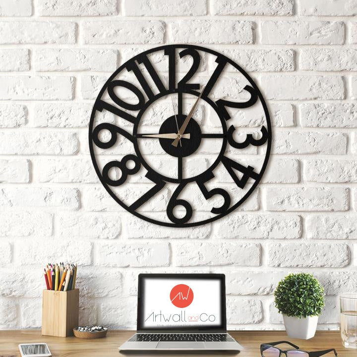 Circle Metal Wall Clock