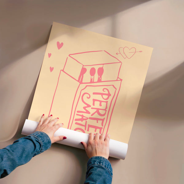 Affiche "Perfect Match" rose et beige pop-art — Poster HP mat