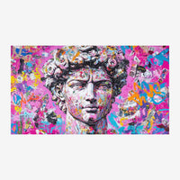 Portrait frontal d'un buste sculptural blanc aux traits classiques, entouré d'une explosion de couleurs vives composée de.
