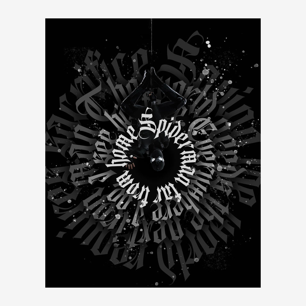 Composition monochrome montrant une silhouette humaine au centre entourée de lettres et de caractères typographiques.