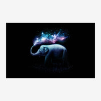 Un éléphant silhouetté en noir sur fond sombre, avec une explosion de lumière cosmique bleu, violet et rose jaillissant de.