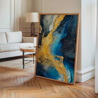 Le tableau accroché en situation dans un intérieur meublé.