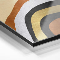 Gros plan du relief : la surépaisseur d'encre en lumière rasante sur aluminium Dibond.