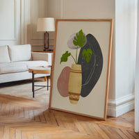Le tableau accroché en situation dans un intérieur meublé.