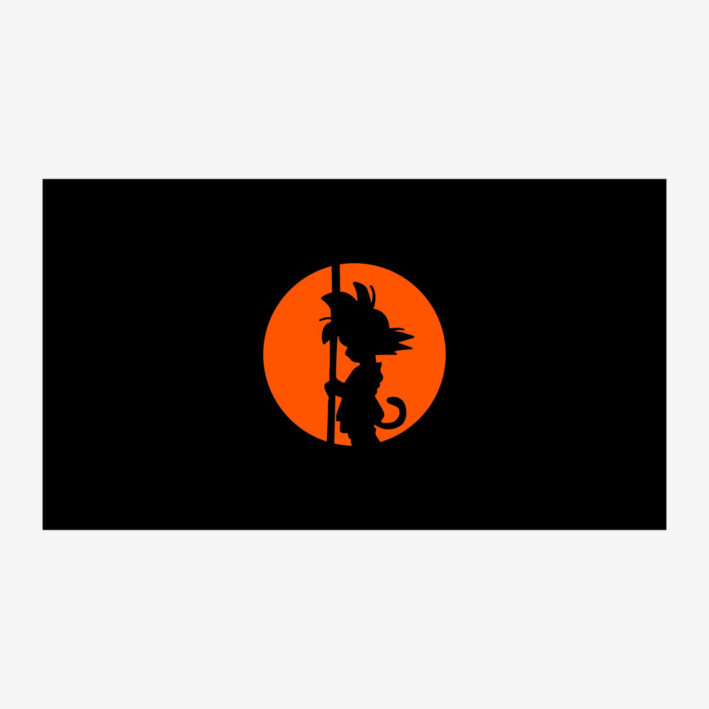 Silhouette noire d'un personnage en mouvement devant un grand cercle orange, sur fond noir.