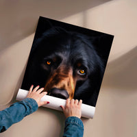 L'impression présentée en poster, sans encadrement, sur un mur neutre.