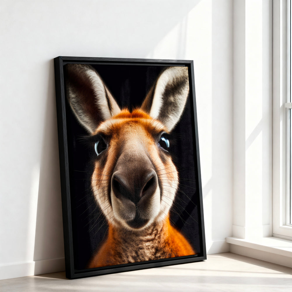 Le tableau accroché en situation dans un intérieur meublé.