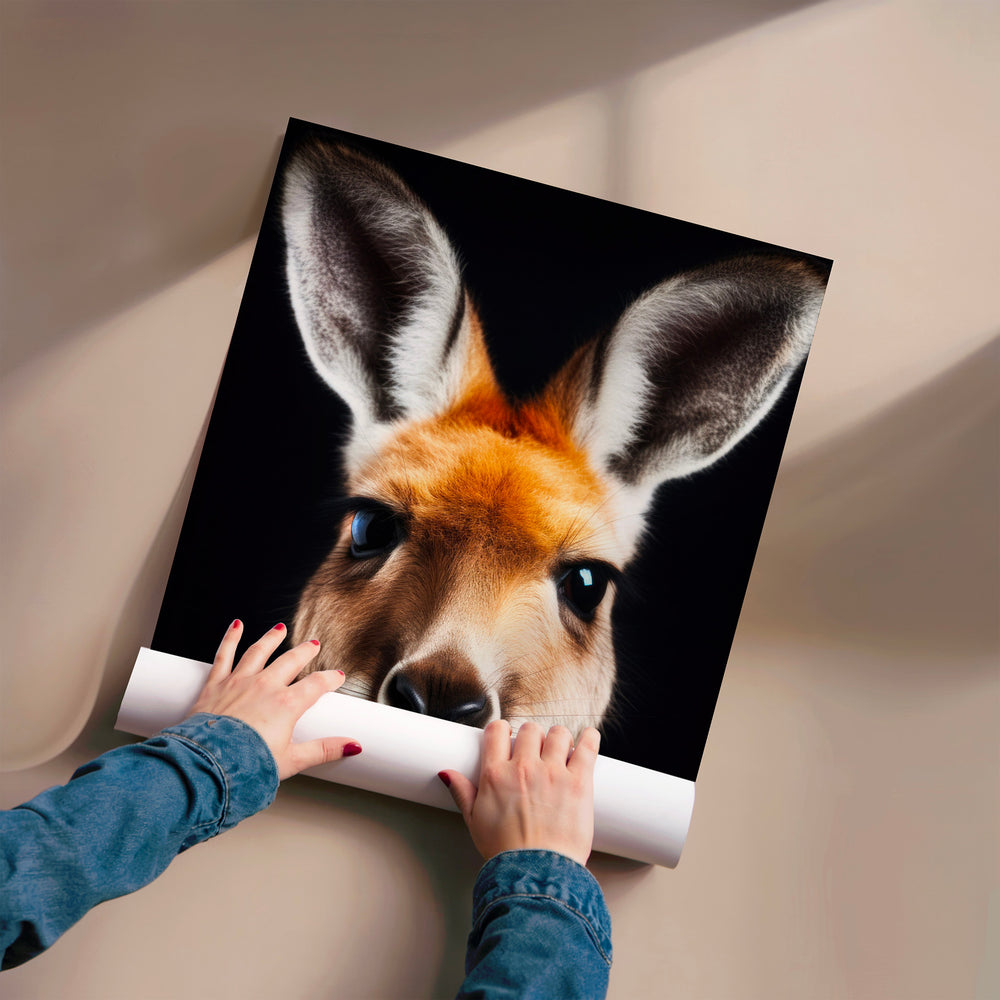 L'impression présentée en poster, sans encadrement, sur un mur neutre.