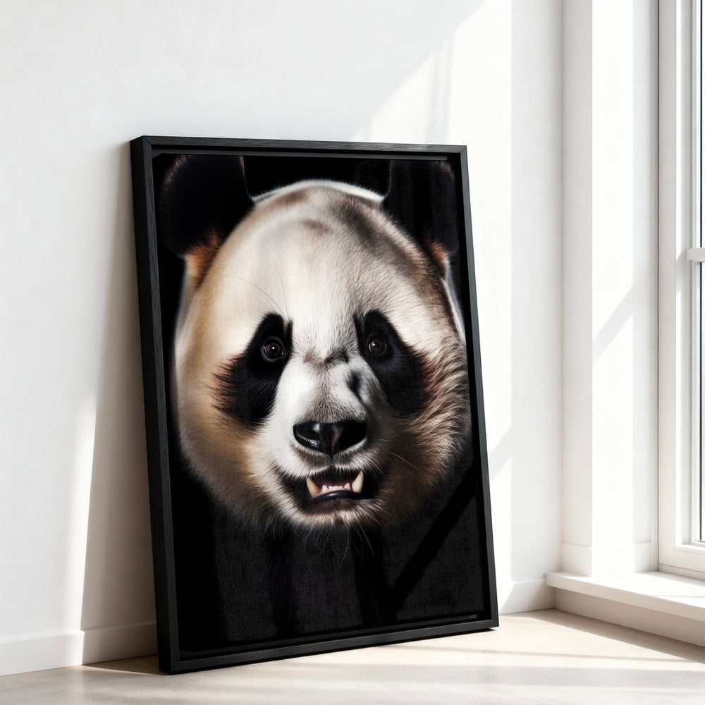 Le tableau accroché en situation dans un intérieur meublé.