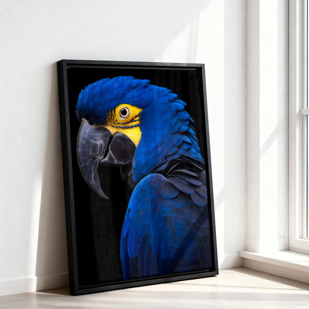 Le tableau accroché en situation dans un intérieur meublé.