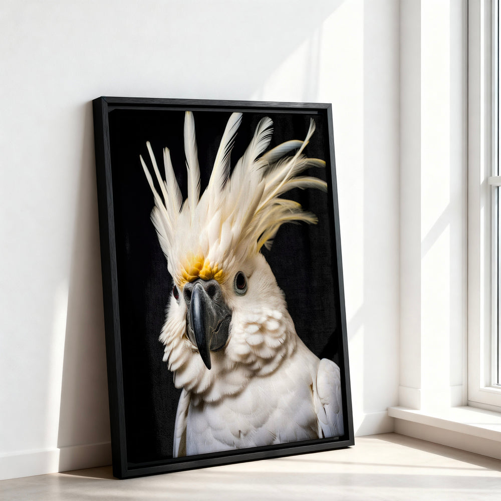 Le tableau accroché en situation dans un intérieur meublé.
