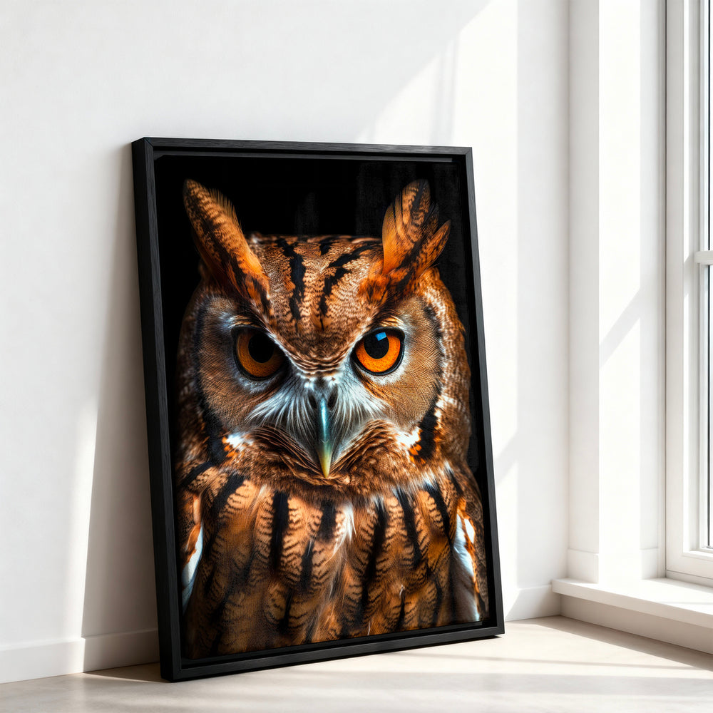 Le tableau accroché en situation dans un intérieur meublé.
