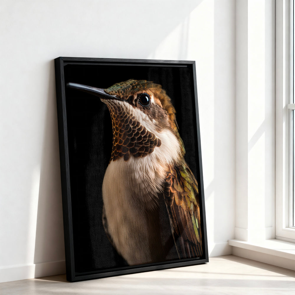 Le tableau accroché en situation dans un intérieur meublé.