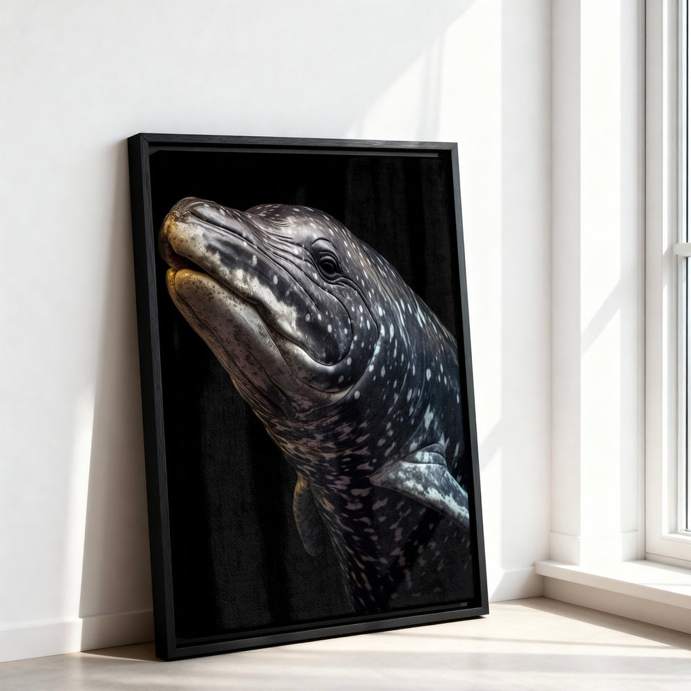 Le tableau accroché en situation dans un intérieur meublé.