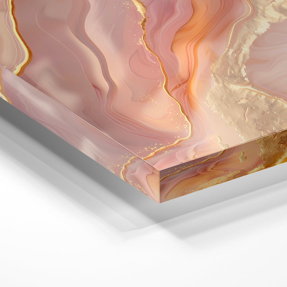 Gros plan de la matière : le tirage sous verre acrylique, tranche transparente visible.