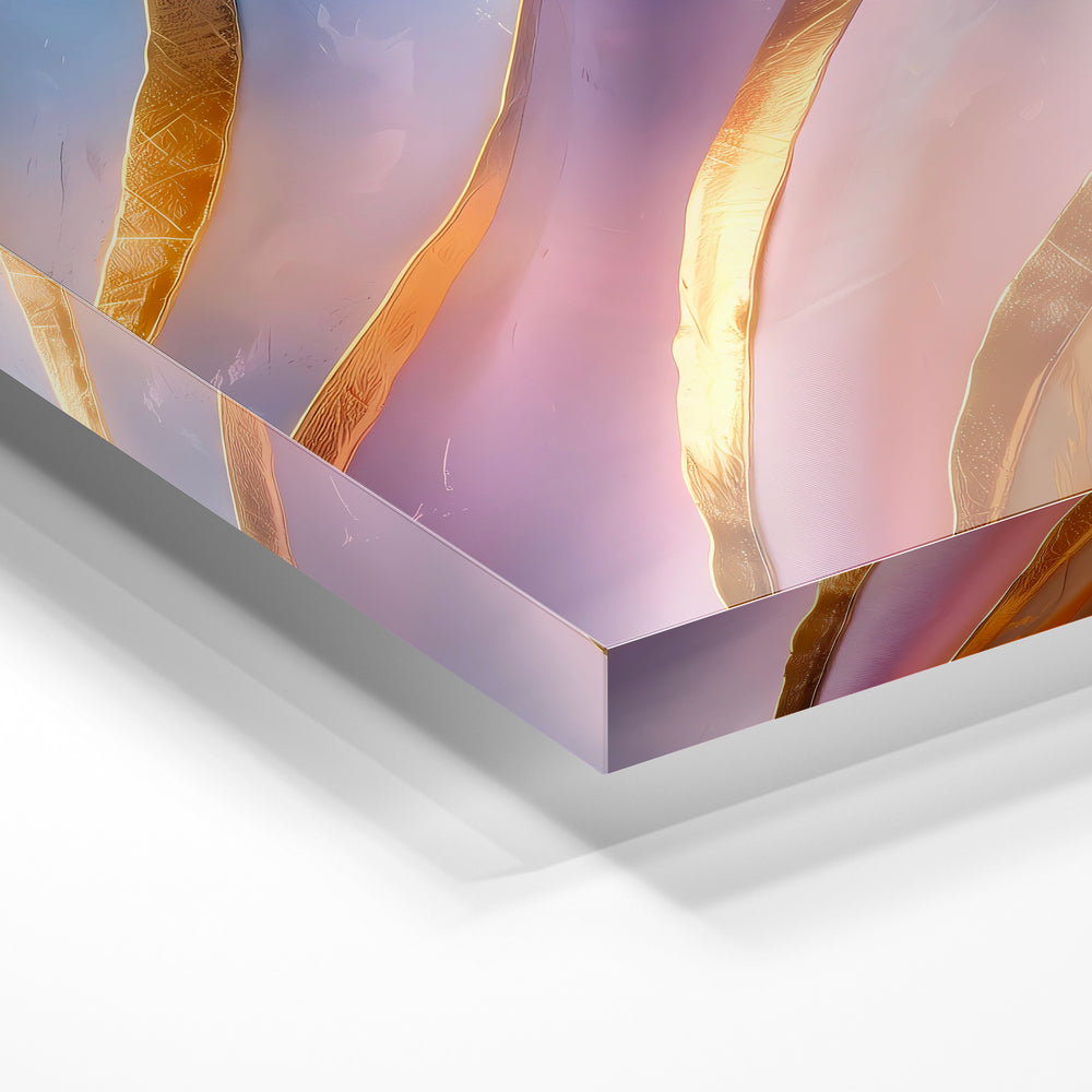 Gros plan de la matière : le tirage sous verre acrylique, tranche transparente visible.