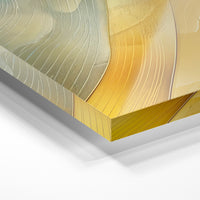 Gros plan de la matière : le tirage sous verre acrylique, tranche transparente visible.