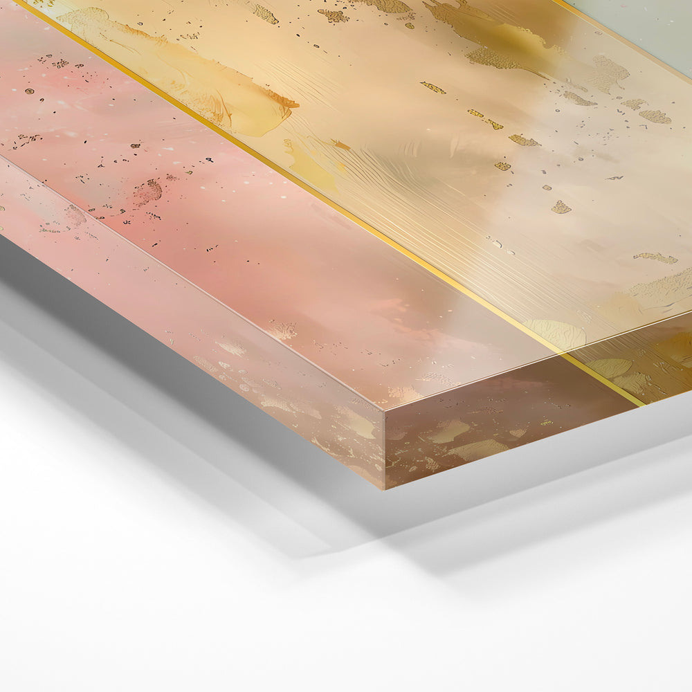 Gros plan de la matière : le tirage sous verre acrylique, tranche transparente visible.