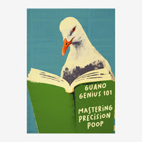 Un goéland blanc aux yeux noirs et au bec orange lit un livre vert intitulé « Guano Genius 101 – Mastering Precision Poop ».