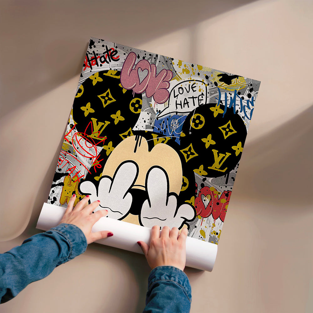 L'impression présentée en poster, sans encadrement, sur un mur neutre.