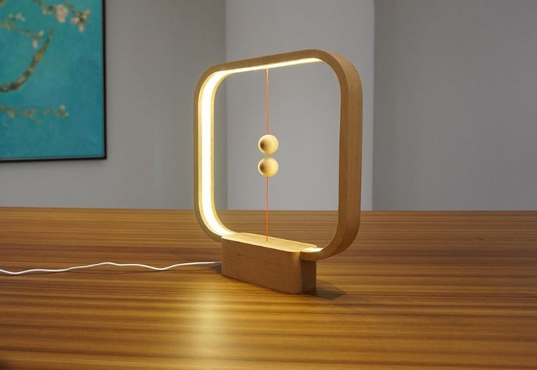 Heng Balance Design Lamp