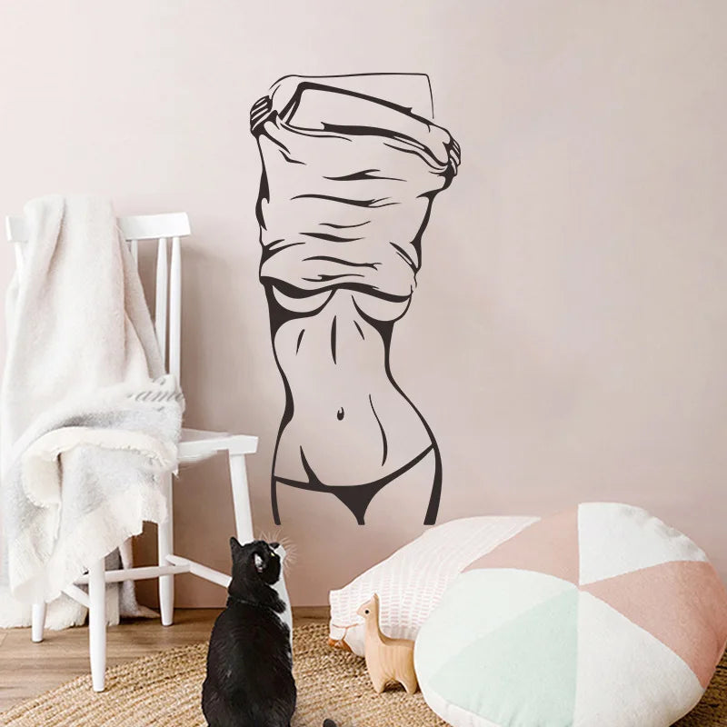 Sticker Mural Femme en Mouvement - Style Sensuel et Artistique