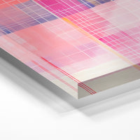 Gros plan de la matière : le tirage sous verre acrylique, tranche transparente visible.