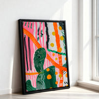 Le tableau accroché en situation dans un intérieur meublé.