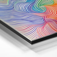 Gros plan de la matière : le tirage contrecollé sur aluminium Dibond mat, tranche visible.
