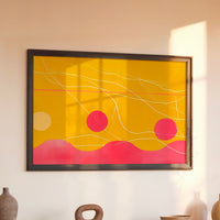 Le tableau accroché en situation dans un intérieur meublé.