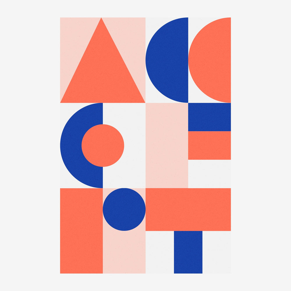 Composition abstraite géométrique avec un triangle corail, des cercles bleu nuit, des rectangles rouges et blancs disposés.