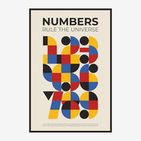 Affiche avec titre « Numbers Rule the Universe », composée de chiffres formés par des formes géométriques colorées en rouge.