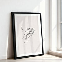 Le tableau accroché en situation dans un intérieur meublé.