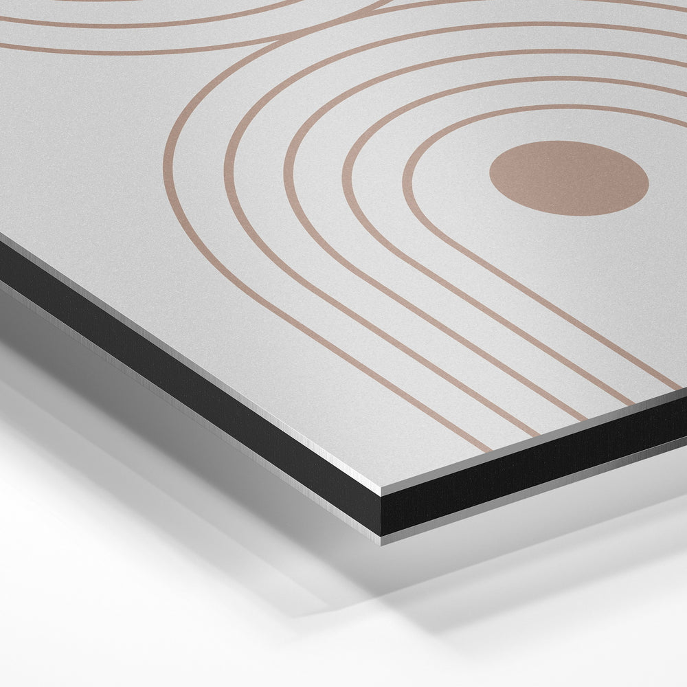 Gros plan de la matière : le tirage contrecollé sur aluminium Dibond mat, tranche visible.