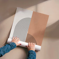 L'impression présentée en poster, sans encadrement, sur un mur neutre.