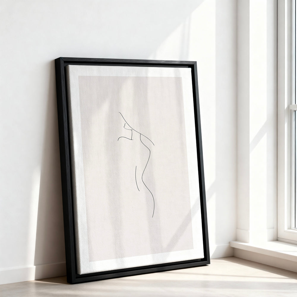 Le tableau accroché en situation dans un intérieur meublé.