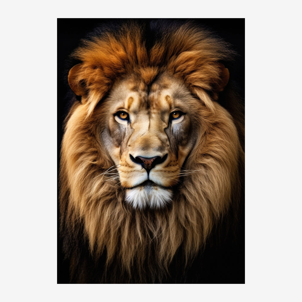 Portrait frontal d'un lion aux yeux jaunes perçants, crinière dorée encadrant le visage, sur fond noir.