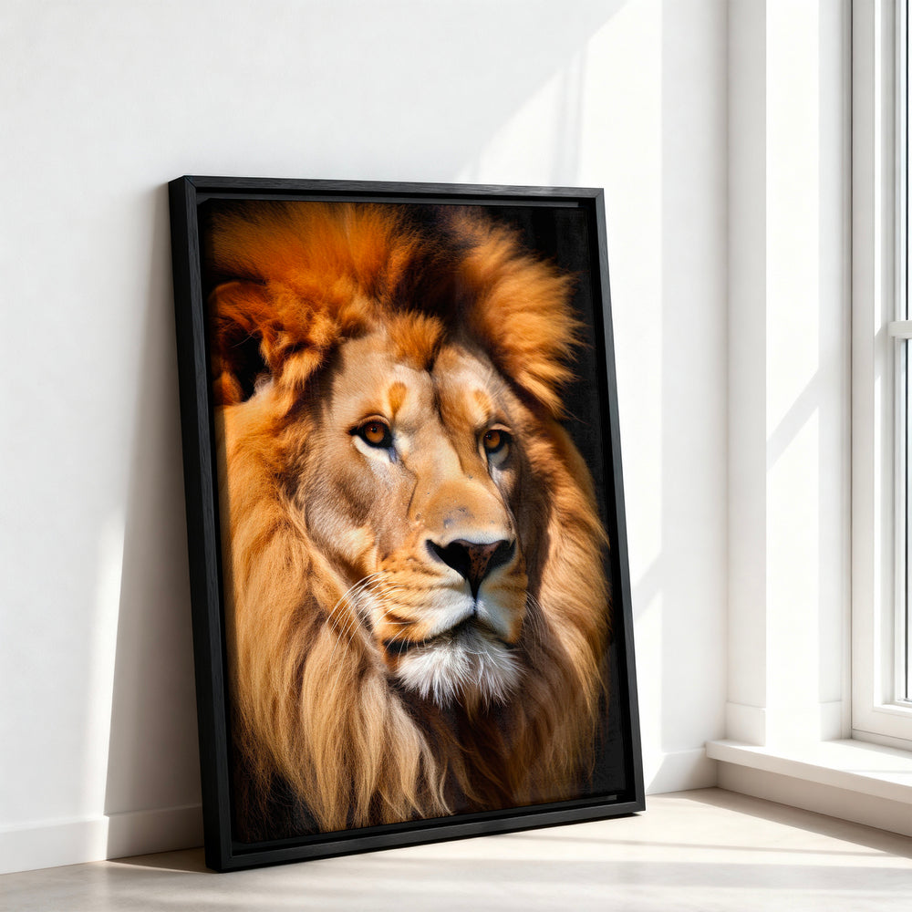 Le tableau accroché en situation dans un intérieur meublé.