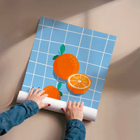 L'impression présentée en poster, sans encadrement, sur un mur neutre.