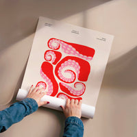 L'impression présentée en poster, sans encadrement, sur un mur neutre.