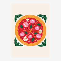 Pizza divisée en parts, garnie de mozzarella rose, jambon blanc et herbes vertes sur sauce rouge, encadrement de feuilles de.