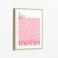 Le tirage encadré d'une caisse américaine en bois, vu de trois quarts contre un mur clair.