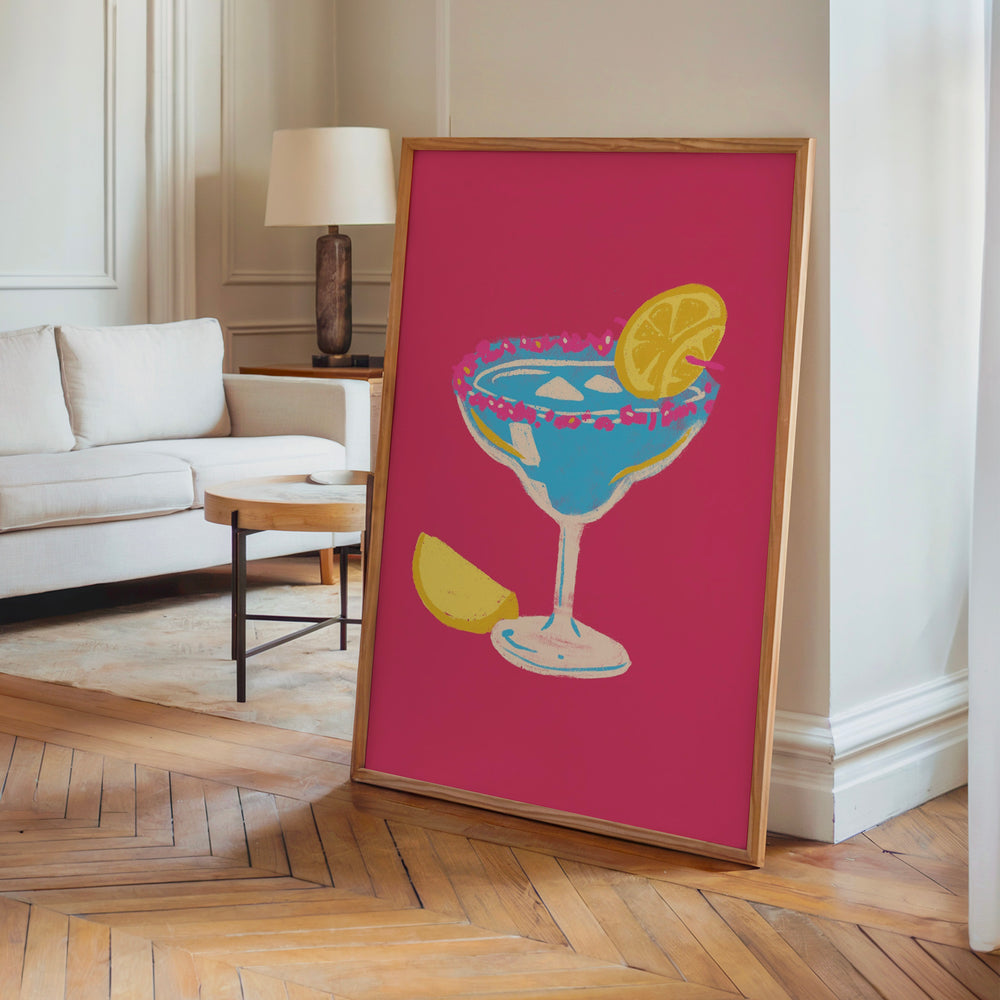 Le tableau accroché en situation dans un intérieur meublé.