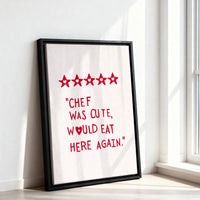 Le tableau accroché en situation dans un intérieur meublé.