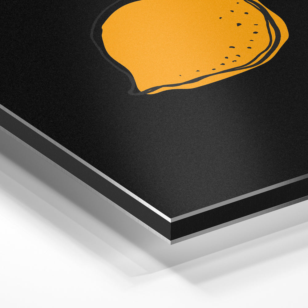 Gros plan de la matière : le tirage contrecollé sur aluminium Dibond mat, tranche visible.