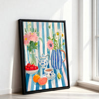 Le tableau accroché en situation dans un intérieur meublé.