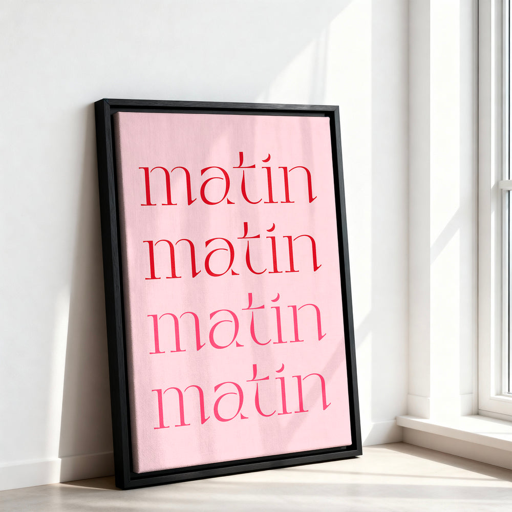 Le tableau accroché en situation dans un intérieur meublé.
