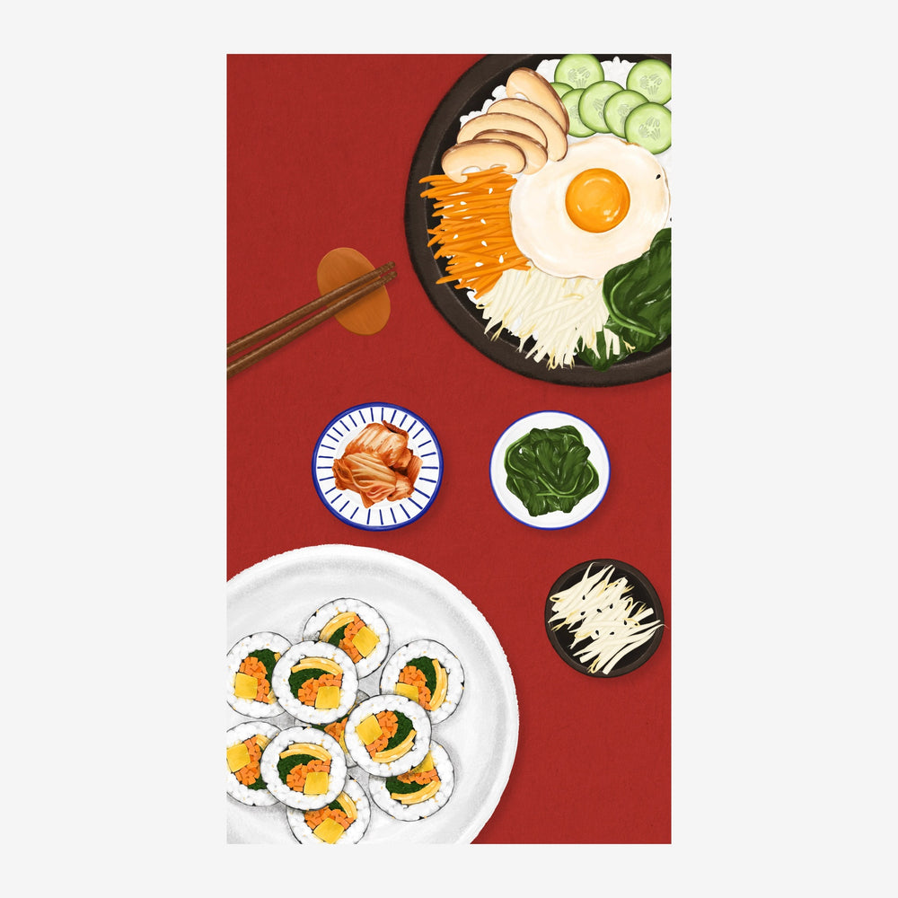 Composition minimaliste montrant des plats asiatiques : un bol de nouilles ramen avec œuf et légumes, un plateau de sushi.