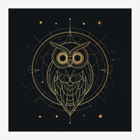 Un hibou stylisé aux traits dorés fins, encadré de cercles géométriques concentriques, sur fond noir avec des petits points.