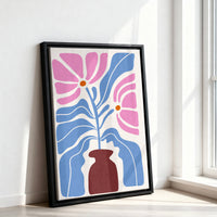 Le tableau accroché en situation dans un intérieur meublé.